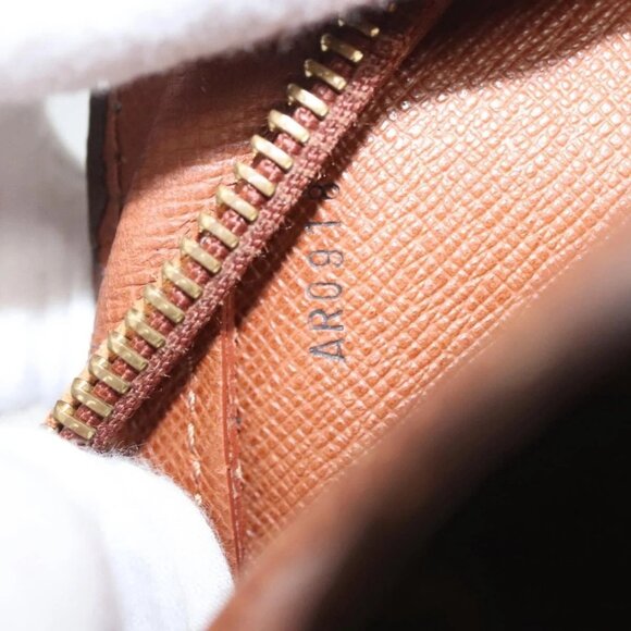 LOUIS VUITTON Monogram Orsay Clutch Bag M51790 LV Auth 118808 - Picture 13 of 16